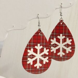 Snowflake Red Plaid PU Leather Teardrop Earrings NEW